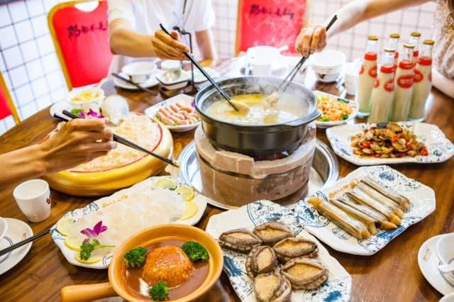 「那都不是锅」港式打边炉火锅贵阳旗舰店试营业啦!全单8.8折
