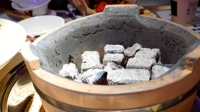 「那都不是锅」港式打边炉火锅贵阳旗舰店试营业啦!全单8.8折