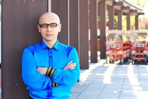 仡佬族音乐人光头罗钢:新歌致敬抗疫勇士