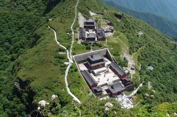 全国 200 个小城上榜,贵州道真入围“百佳深呼吸小城”