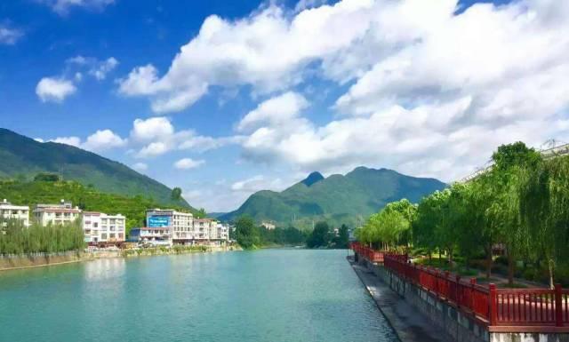 全国 200 个小城上榜,贵州道真入围“百佳深呼吸小城”
