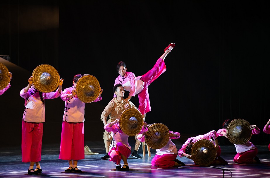 赓续红色血脉——大型歌舞诗剧《颂军魂》精彩上演