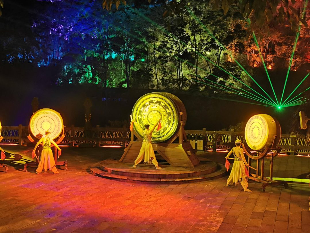 集贊門票免費送丨“21℃的黃果樹，夜游更精彩”當父親節(jié)遇上6·18-15