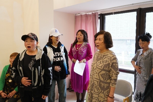 贵阳学院“马路边边”公益团队开展进社区活动-5
