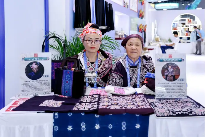 全国首批限量仅5000套“非遗凤冠”立体冰箱贴6.18全网震撼开售！-8