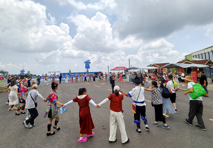 六盘水梅花山景区举办2025避暑季活动-3