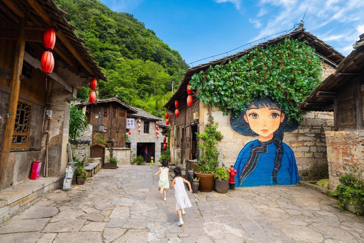 贵州安顺启动2025避暑旅游生活季，21℃清凉引客来-7