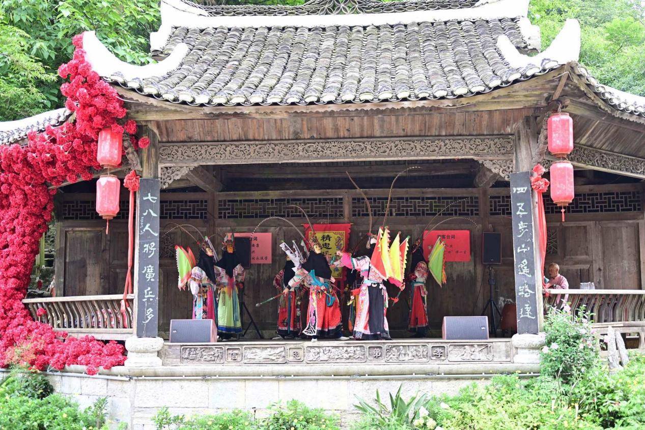 贵州安顺启动2025避暑旅游生活季，21℃清凉引客来-6