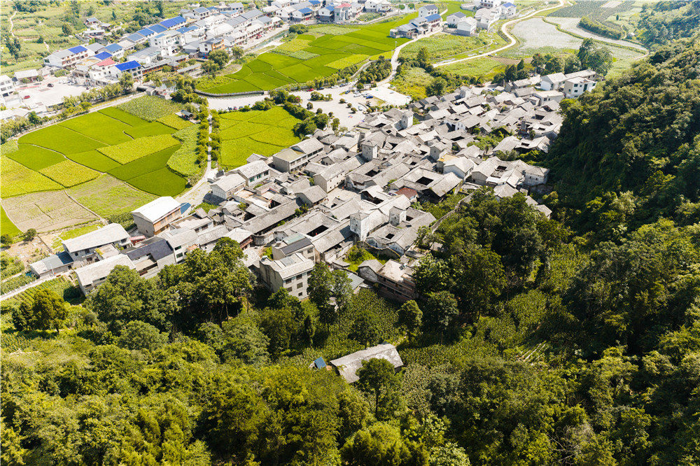 六百年屯堡遗韵·21℃凉爽邀约 安顺市第十一届旅游产业发展大会精彩开幕-10