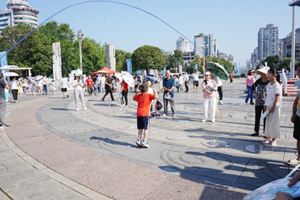 逐梦奥运·黔家同乐——2025年黔东南州社区运动会暨“家奥会”温情启幕-6