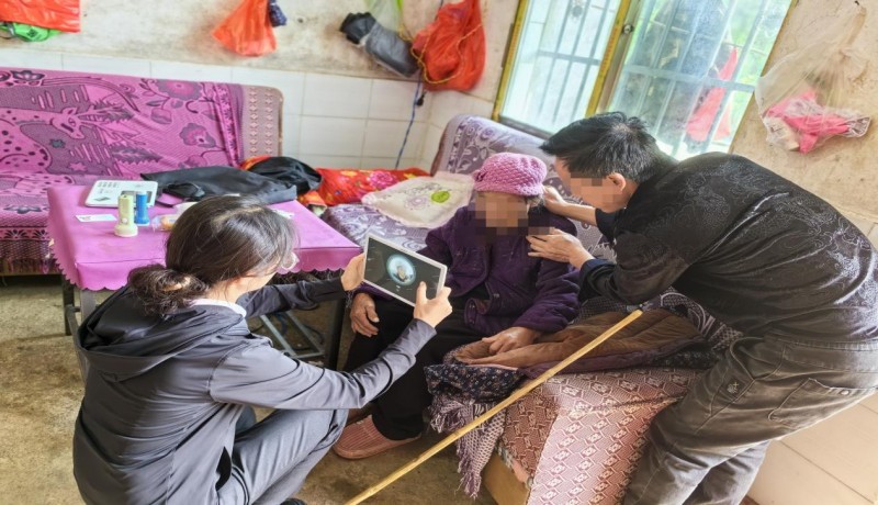 金融服务暖民心 农业银行深人田间地头助力乡村振兴-1